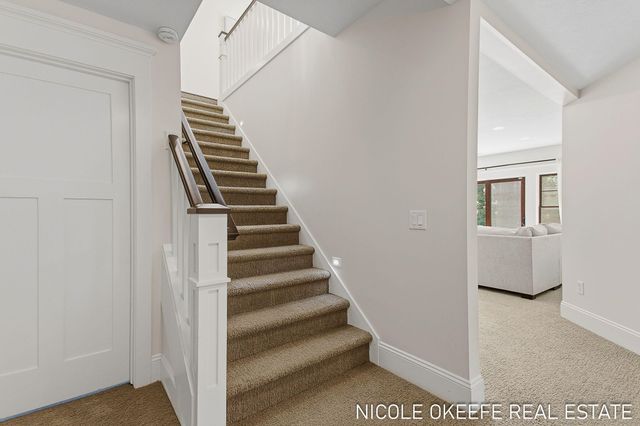 566 Stonehenge Drive SW, Grandville, MI 49418
