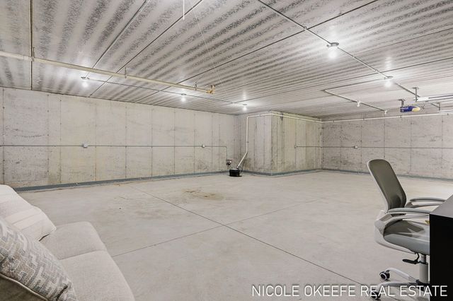 566 Stonehenge Drive SW, Grandville, MI 49418