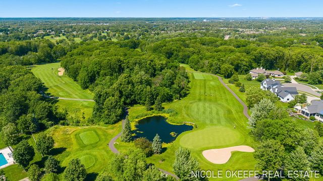566 Stonehenge Drive SW, Grandville, MI 49418