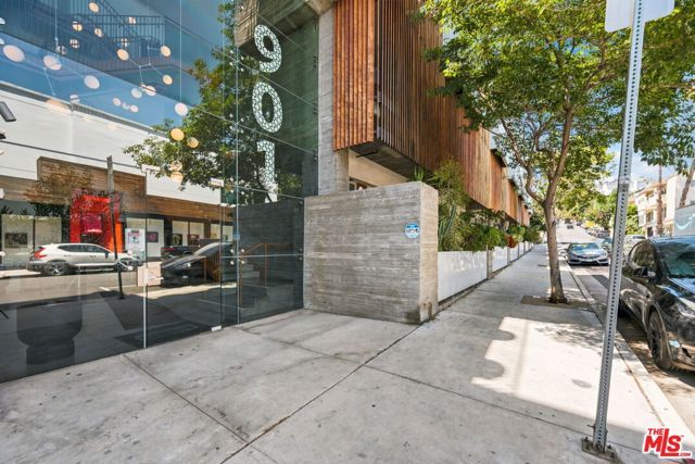 901 Hancock Avenue 201, West Hollywood, CA 90069