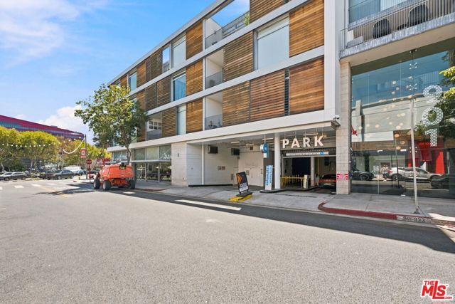 901 Hancock Avenue 201, West Hollywood, CA 90069