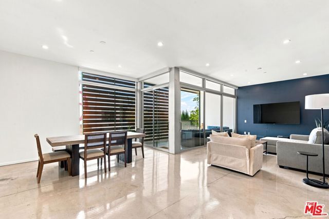 901 Hancock Avenue 201, West Hollywood, CA 90069
