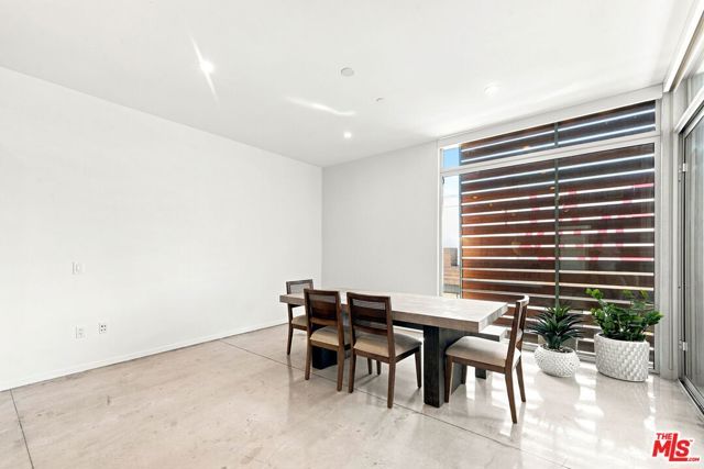901 Hancock Avenue 201, West Hollywood, CA 90069