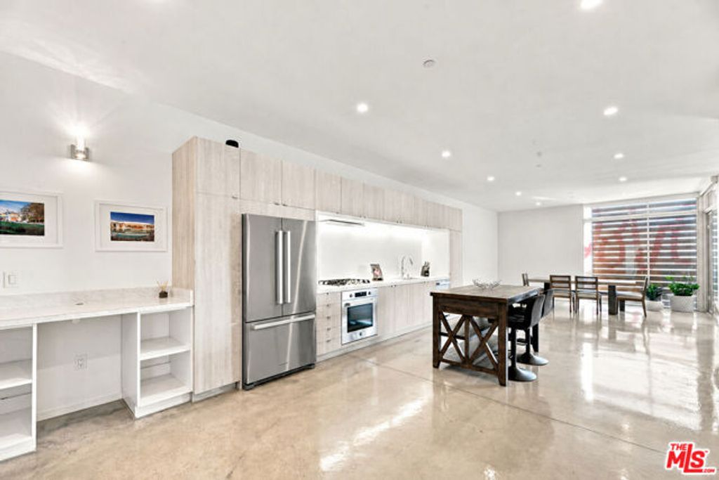901 Hancock Avenue 201, West Hollywood, CA 90069