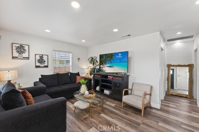 1513 W 215th Street, Torrance, CA 90501