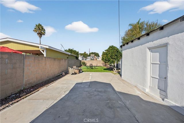 1513 W 215th Street, Torrance, CA 90501