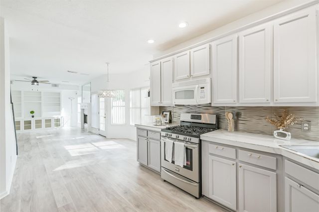 1747 Rushworth Drive, Houston, TX 77014