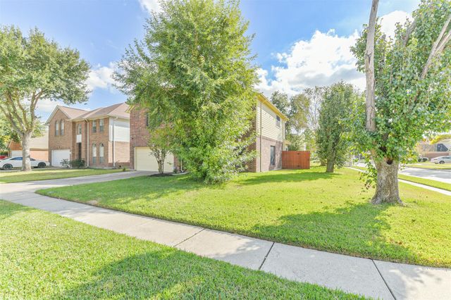 1747 Rushworth Drive, Houston, TX 77014