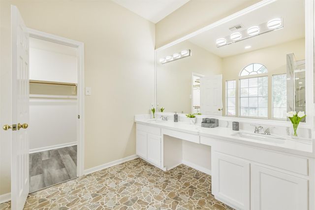 1747 Rushworth Drive, Houston, TX 77014