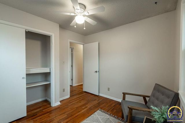 5224 SW 31st St, Topeka, KS 66614