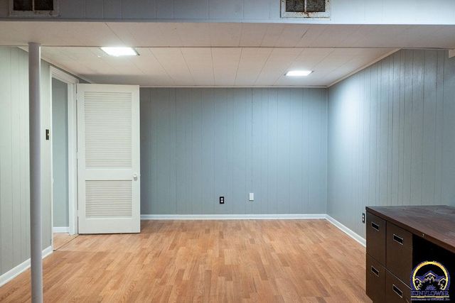 5224 SW 31st St, Topeka, KS 66614