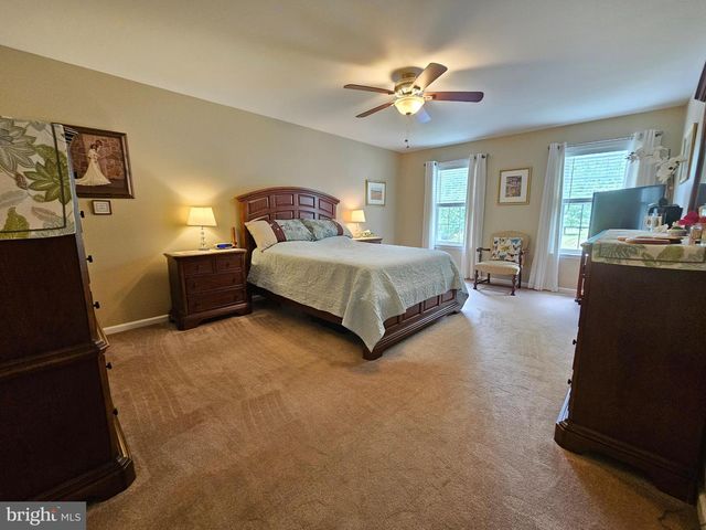 1120 STONEHENGE DR, Reading, PA 19606
