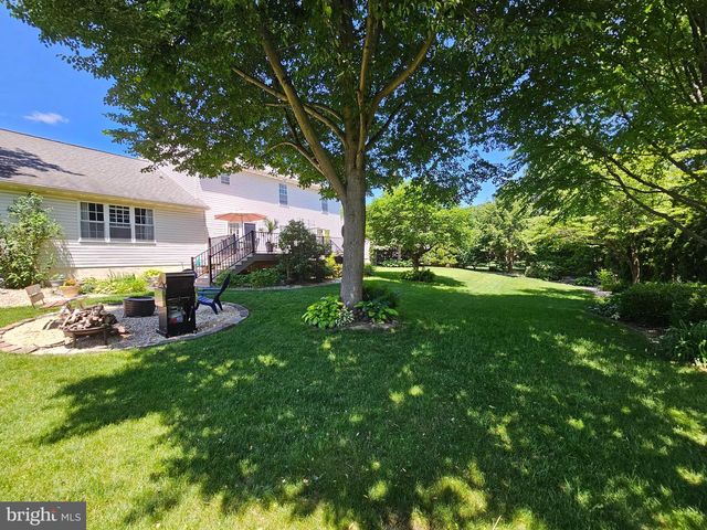 1120 STONEHENGE DR, Reading, PA 19606