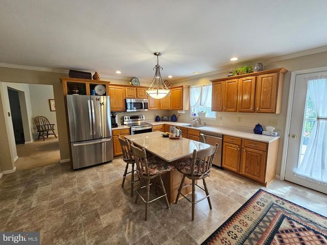 1120 STONEHENGE DR, Reading, PA 19606
