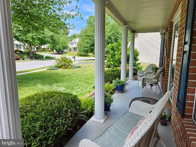 1120 STONEHENGE DR, Reading, PA 19606