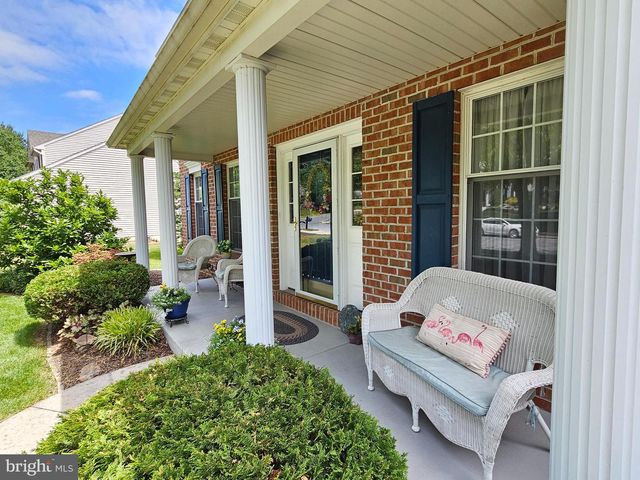 1120 STONEHENGE DR, Reading, PA 19606