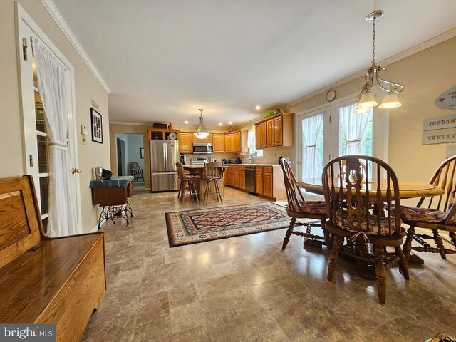 1120 STONEHENGE DR, Reading, PA 19606