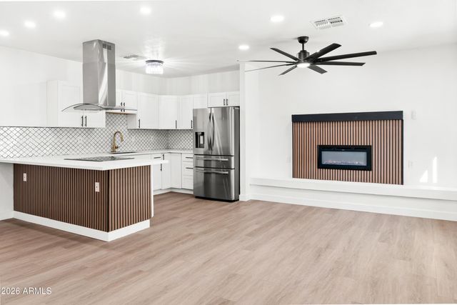 334 N 18TH Drive, Phoenix, AZ 85007