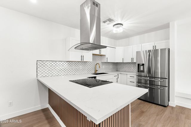 334 N 18TH Drive, Phoenix, AZ 85007