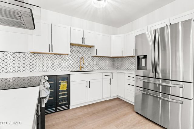 334 N 18TH Drive, Phoenix, AZ 85007