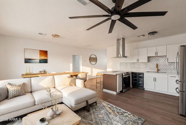 334 N 18TH Drive, Phoenix, AZ 85007