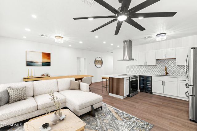 334 N 18TH Drive, Phoenix, AZ 85007