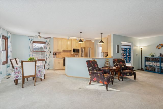 2008 Center Street, West Des Moines, IA 50265