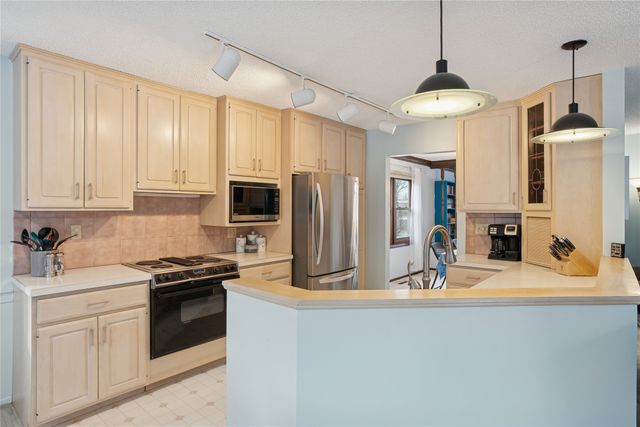 2008 Center Street, West Des Moines, IA 50265