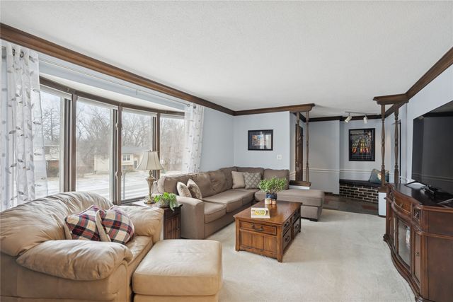 2008 Center Street, West Des Moines, IA 50265