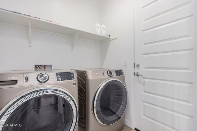 5837 N 89TH Drive, Glendale, AZ 85305