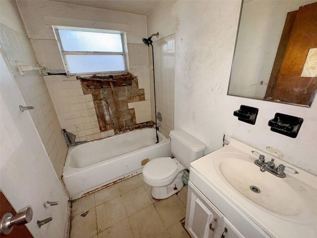 2841 W AMELIA STREET, Orlando, FL 32805