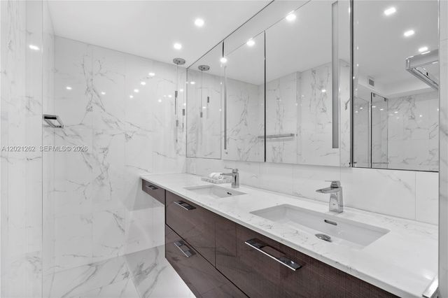 2030 S Ocean Drive 2127, Hallandale Beach, FL 33009