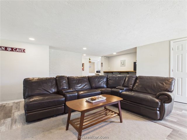 1400 Lawyer Street, College Station, TX 77840