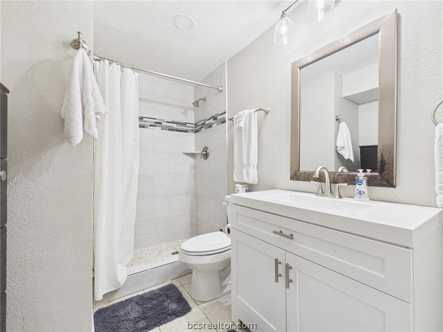 1400 Lawyer Street, College Station, TX 77840