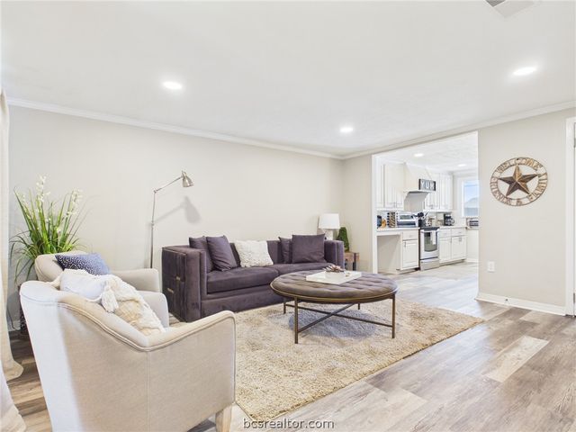 1400 Lawyer Street, College Station, TX 77840