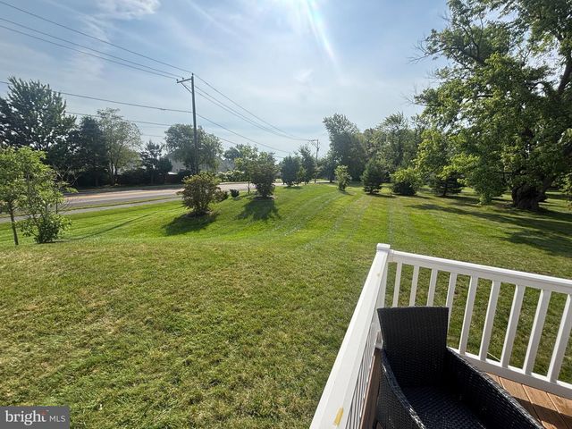 32 AUBREY CIR, Royersford, PA 19468