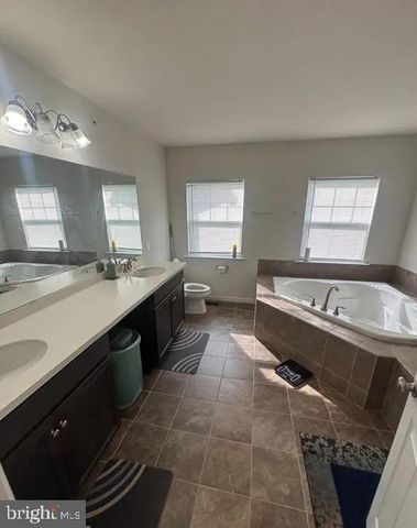 32 AUBREY CIR, Royersford, PA 19468