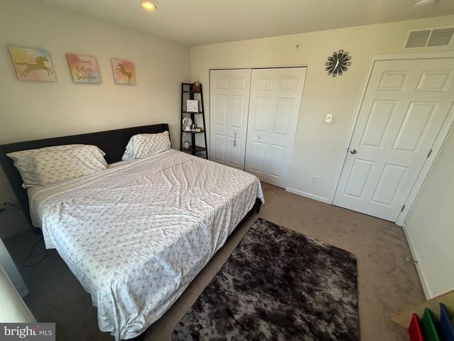 32 AUBREY CIR, Royersford, PA 19468