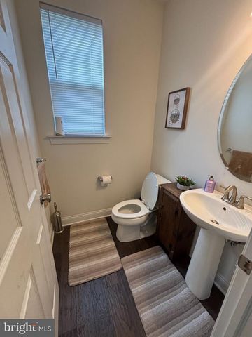 32 AUBREY CIR, Royersford, PA 19468