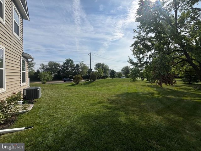 32 AUBREY CIR, Royersford, PA 19468