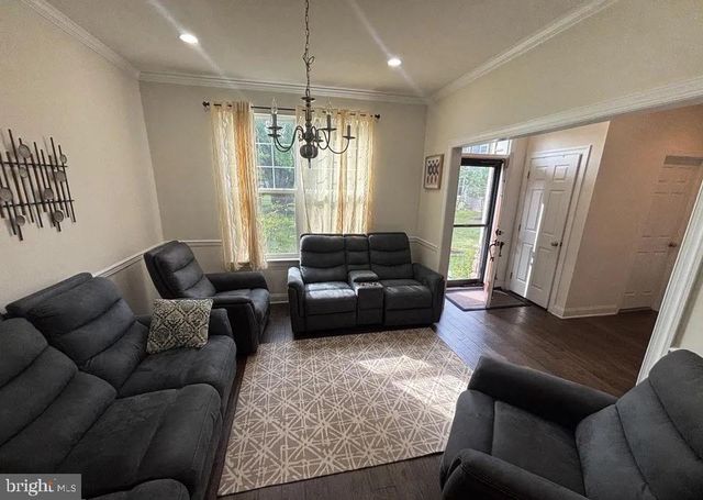 32 AUBREY CIR, Royersford, PA 19468