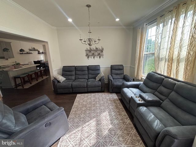 32 AUBREY CIR, Royersford, PA 19468