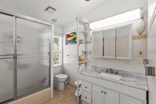 507 PINEWOOD AVENUE, Nokomis, FL 34275