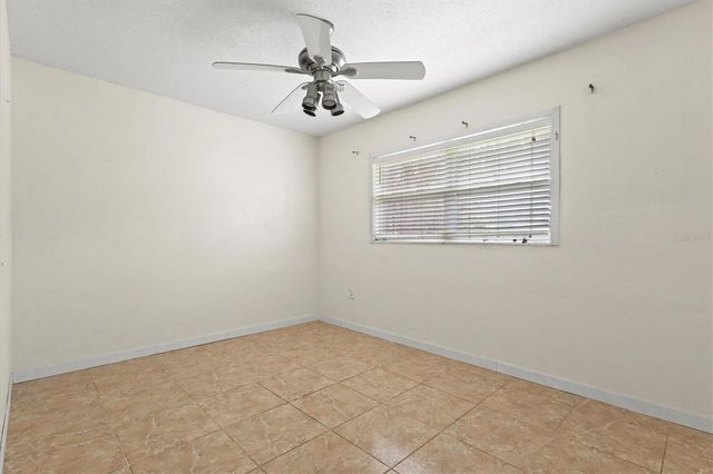 507 PINEWOOD AVENUE, Nokomis, FL 34275