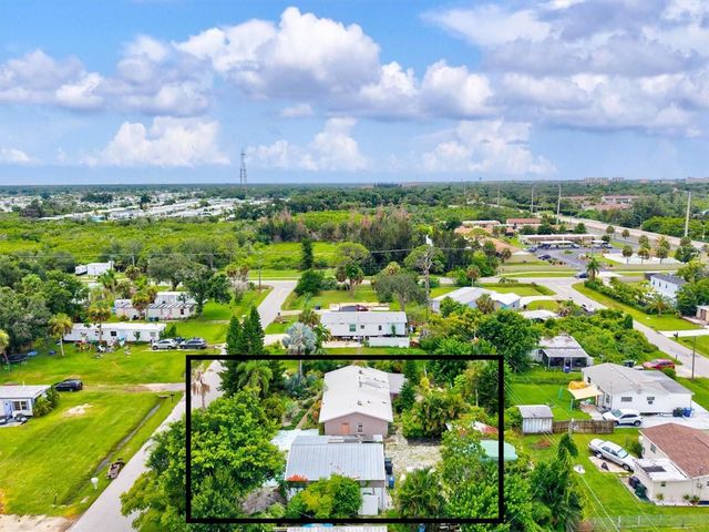 507 PINEWOOD AVENUE, Nokomis, FL 34275