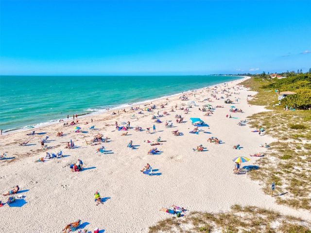 507 PINEWOOD AVENUE, Nokomis, FL 34275