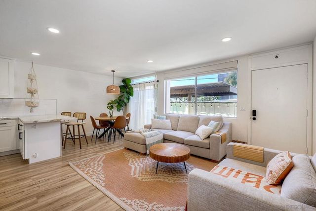 3063 Barnard 1, San Diego, CA 92110