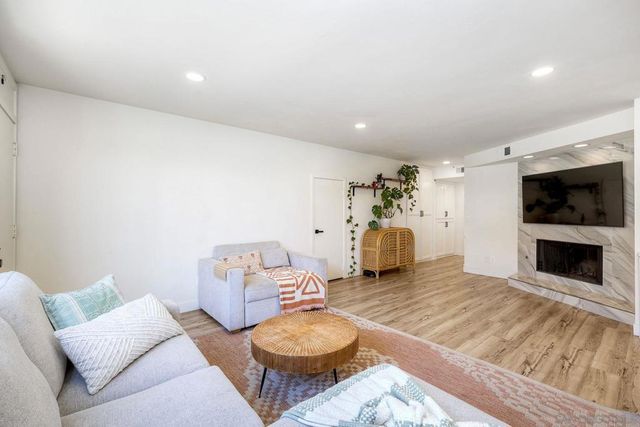 3063 Barnard 1, San Diego, CA 92110