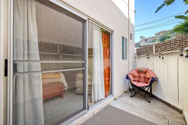 3063 Barnard 1, San Diego, CA 92110