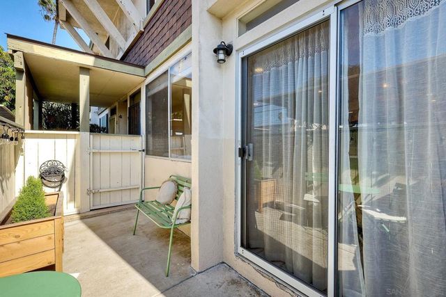 3063 Barnard 1, San Diego, CA 92110